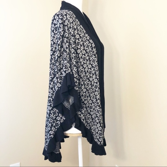 Joseph A. Ruffle Edge Open Front Cadigan - XL - Picture 2 of 10